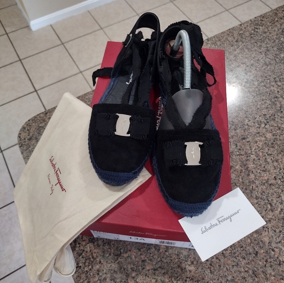 Salvatore Ferragamo Black Suede Espadrilles size 8 m . - Picture 1 of 14